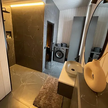 Tondikaku Dom wakacyjny *